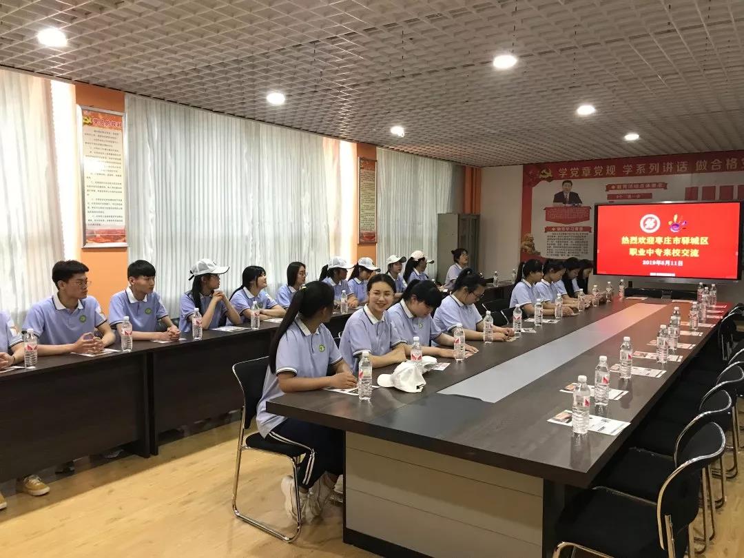 齐鲁晚报讯:山东轻工职业学院开展职教周校园开放日活动