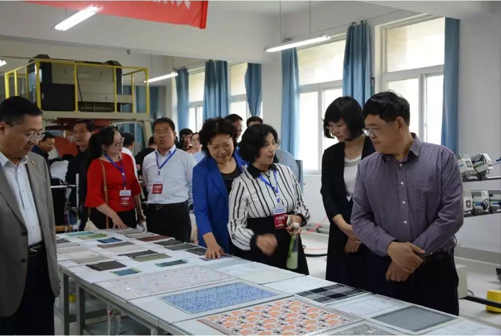 齐鲁晚报讯:山东轻工职业学院开展职教周校园开放日活动